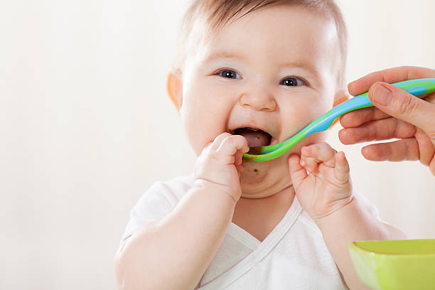 Weaning: Introducing your Baby to Solids