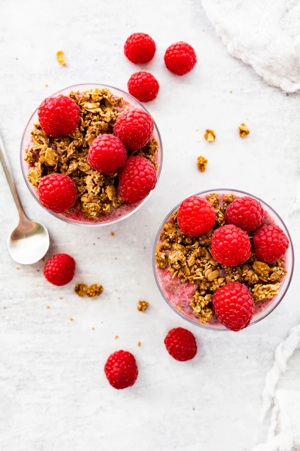 Blended Raspberry Chia Puddings