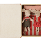 Christmas twin mice, Little sister and brother in book