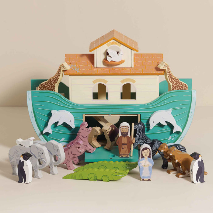 Noah's Great Wooden Ark & Animals